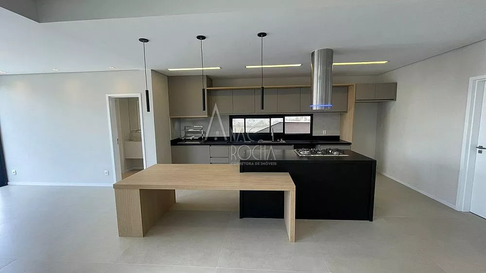 Casa, 3 quartos, 281 m² - Foto 4