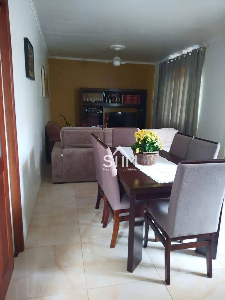 Casa, 3 quartos, 208 m² - Foto 2