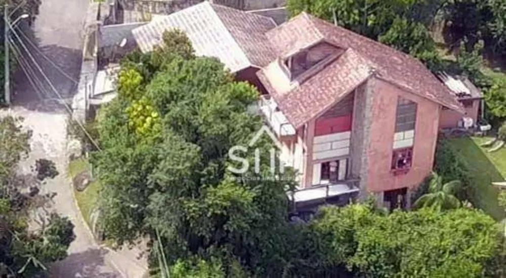 Casa, 3 quartos, 220 m² - Foto 1