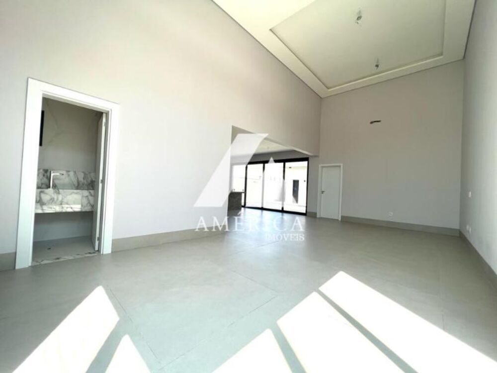 Casa de Condomínio à venda com 3 quartos, 259m² - Foto 1