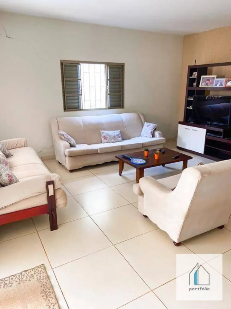 Casa, 3 quartos, 300 m² - Foto 1