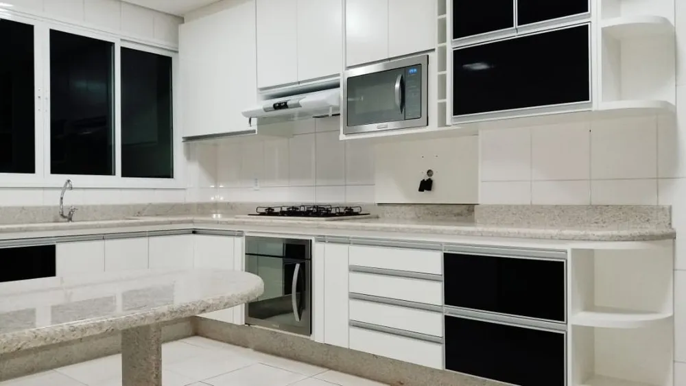 Apartamento, 3 quartos, 160 m² - Foto 2