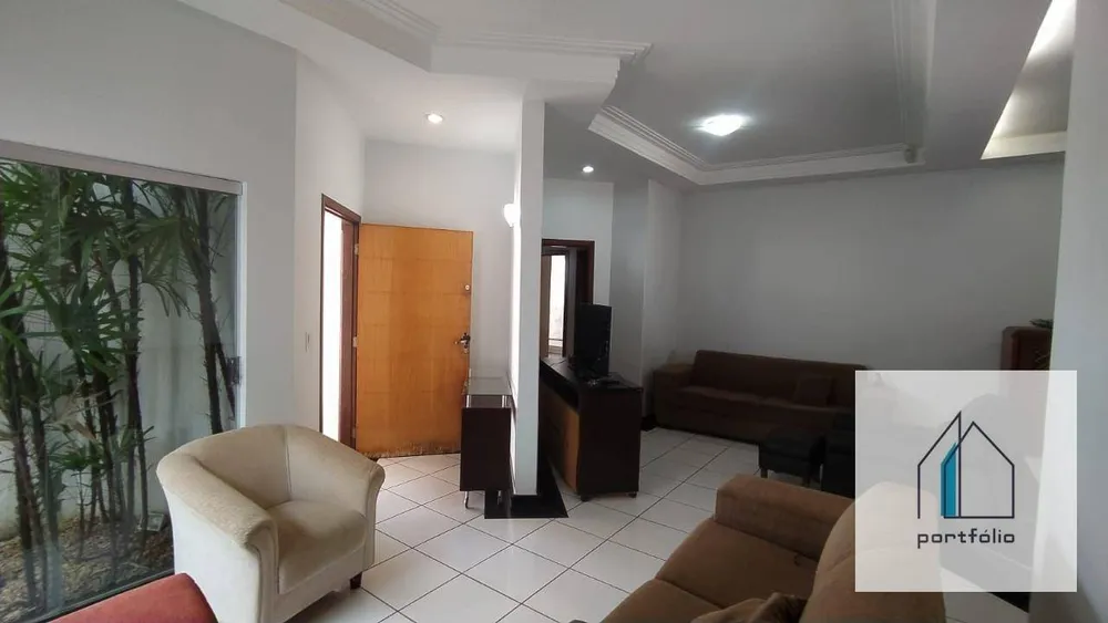 Casa, 3 quartos, 199 m² - Foto 1
