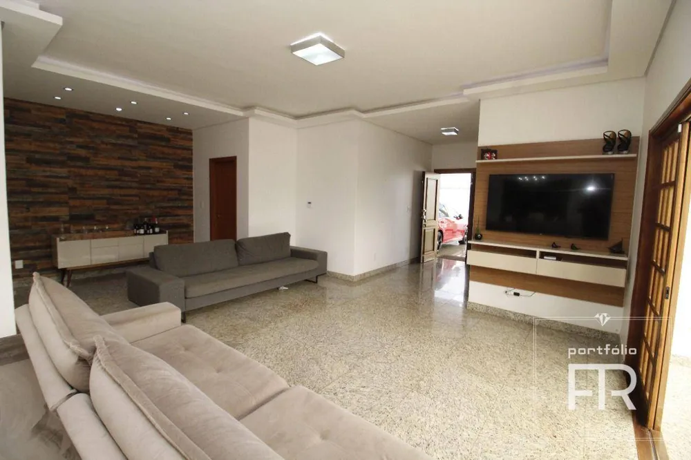 Casa, 3 quartos, 210 m² - Foto 4