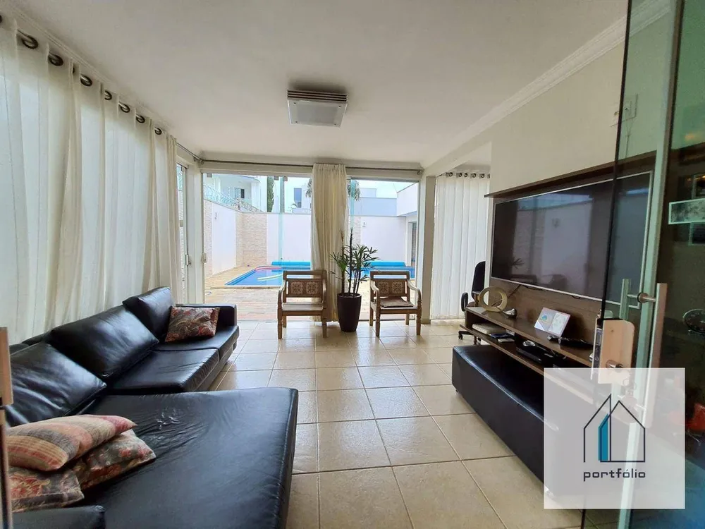 Casa, 4 quartos, 270 m² - Foto 3