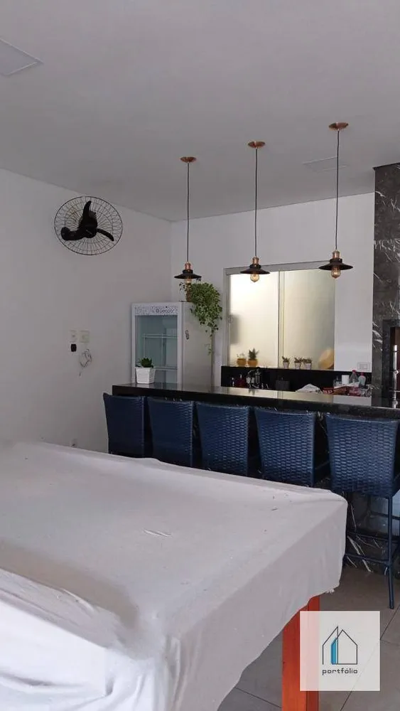 Casa, 3 quartos, 180 m² - Foto 2