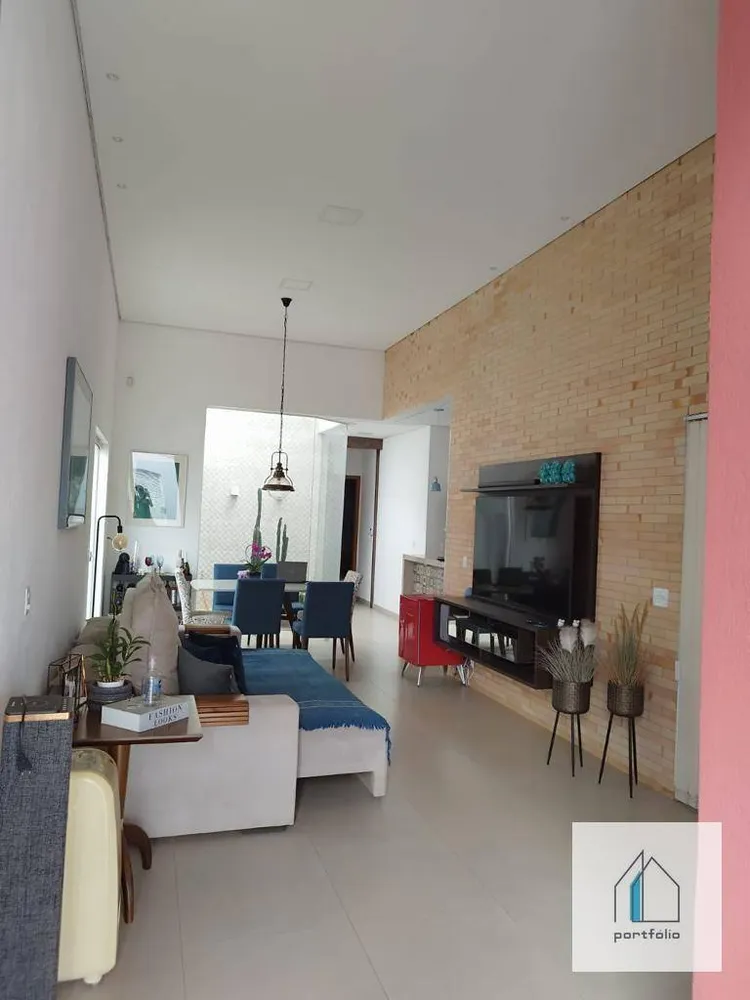 Casa, 3 quartos, 180 m² - Foto 1