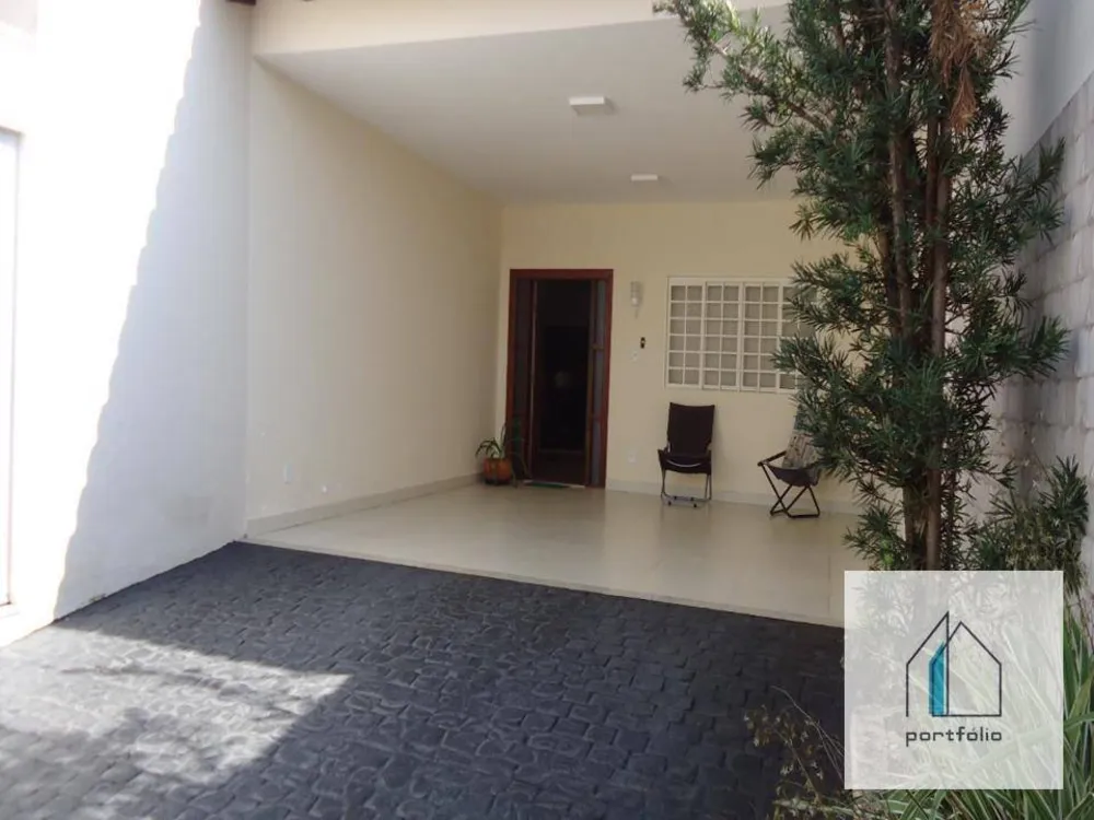 Casa, 3 quartos, 178 m² - Foto 1