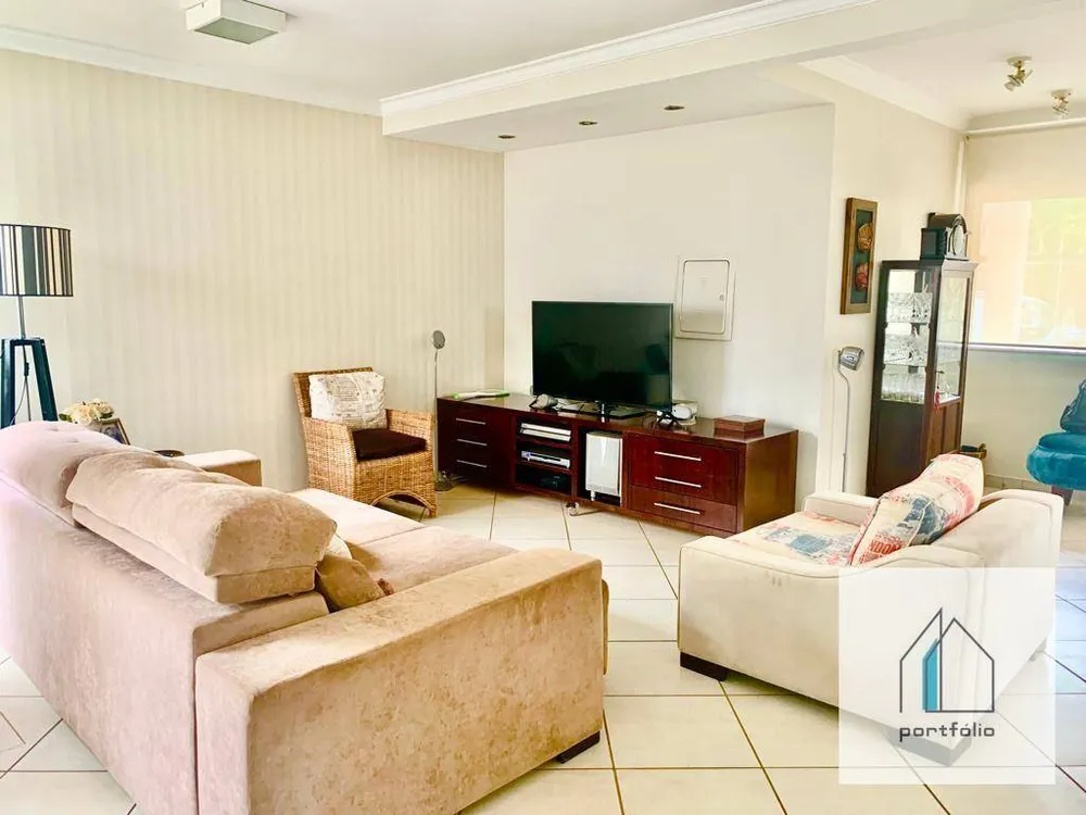 Casa, 3 quartos, 243 m² - Foto 3