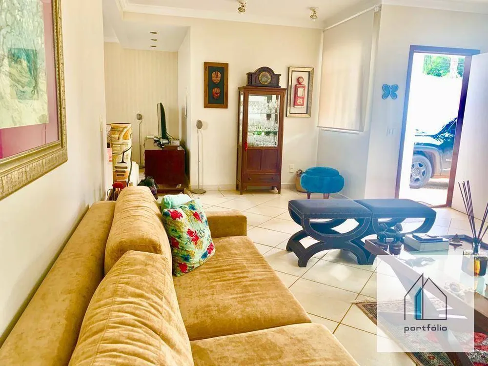 Casa, 3 quartos, 243 m² - Foto 4