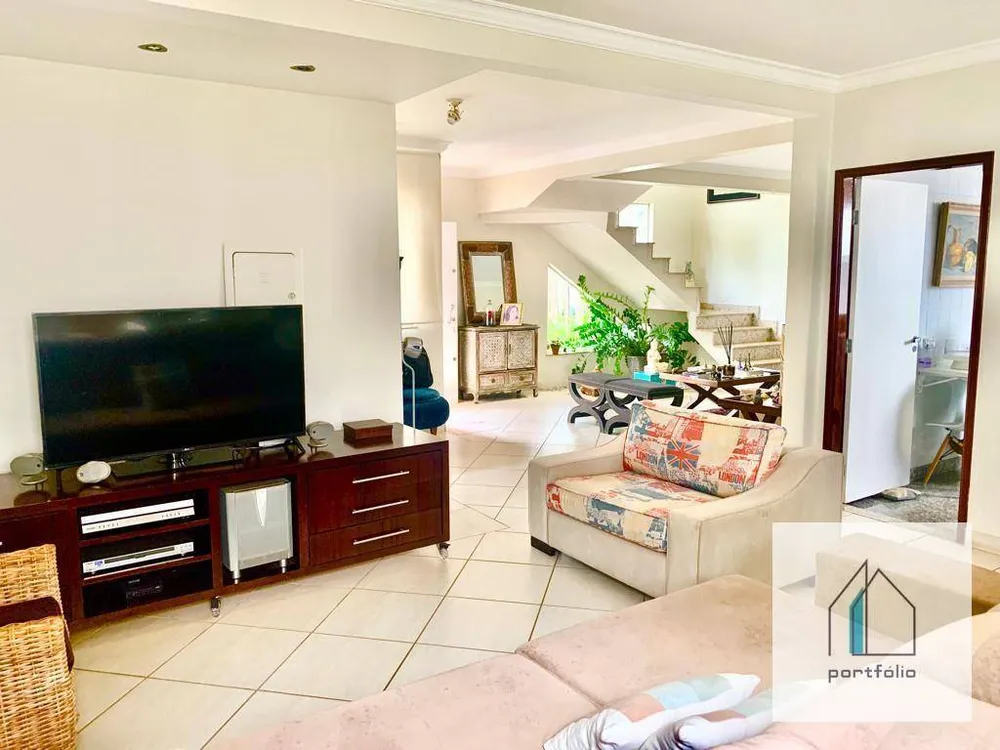 Casa, 3 quartos, 243 m² - Foto 2