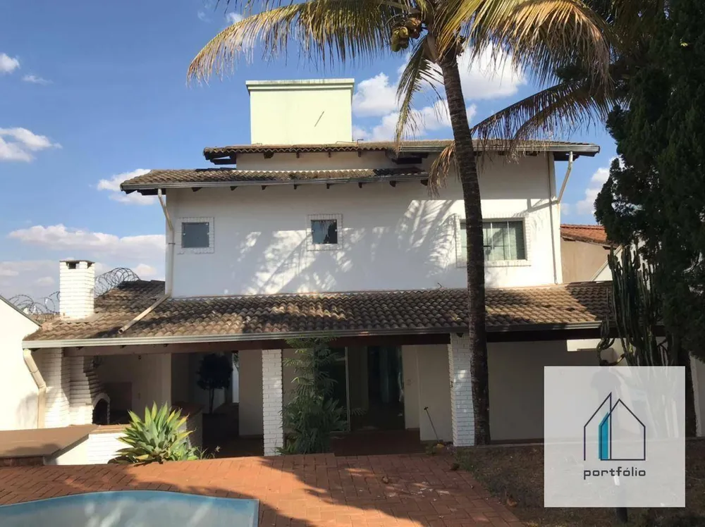 Casa, 3 quartos, 393 m² - Foto 1