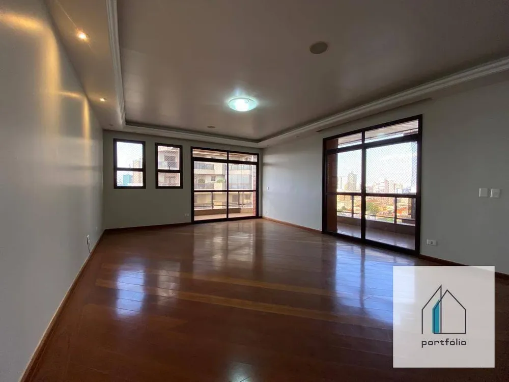 Apartamento, 3 quartos, 220 m² - Foto 2