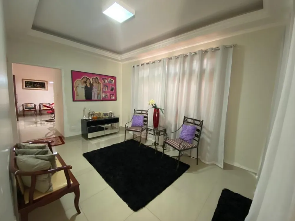 Casa, 4 quartos, 268 m² - Foto 3