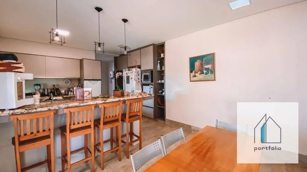 Casa, 4 quartos, 320 m² - Foto 2