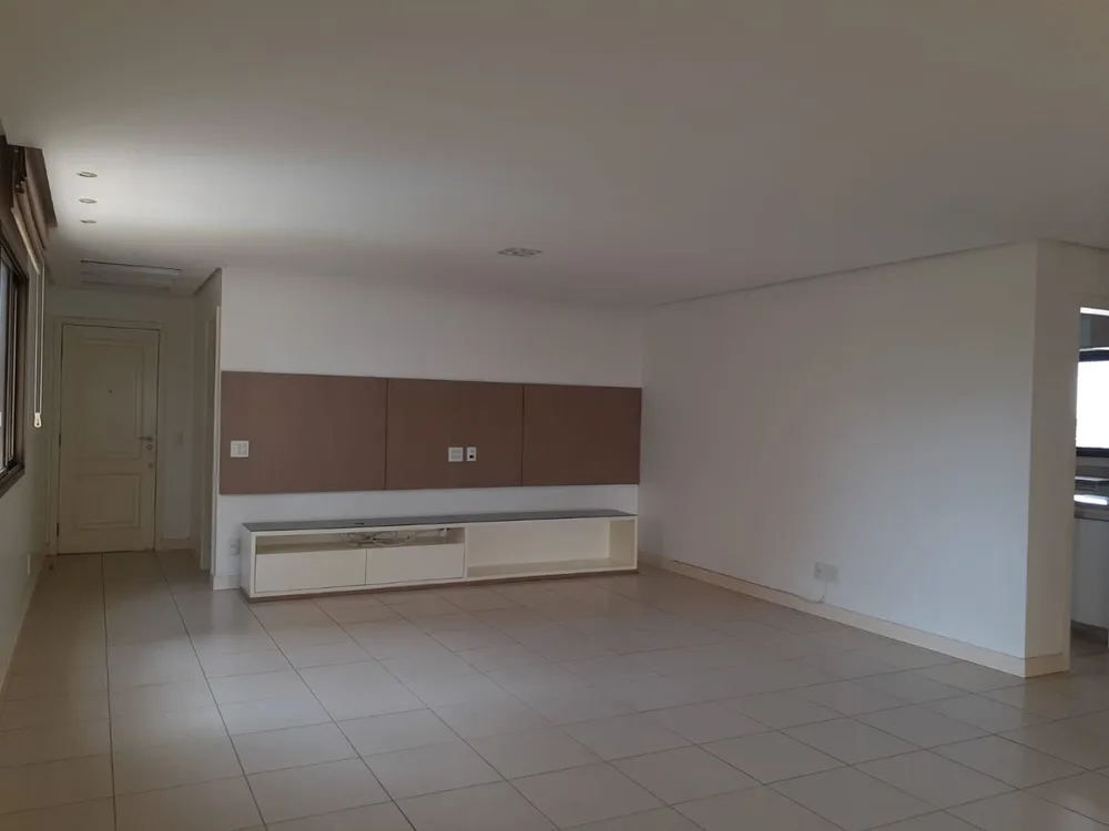 Apartamento, 3 quartos, 190 m² - Foto 2