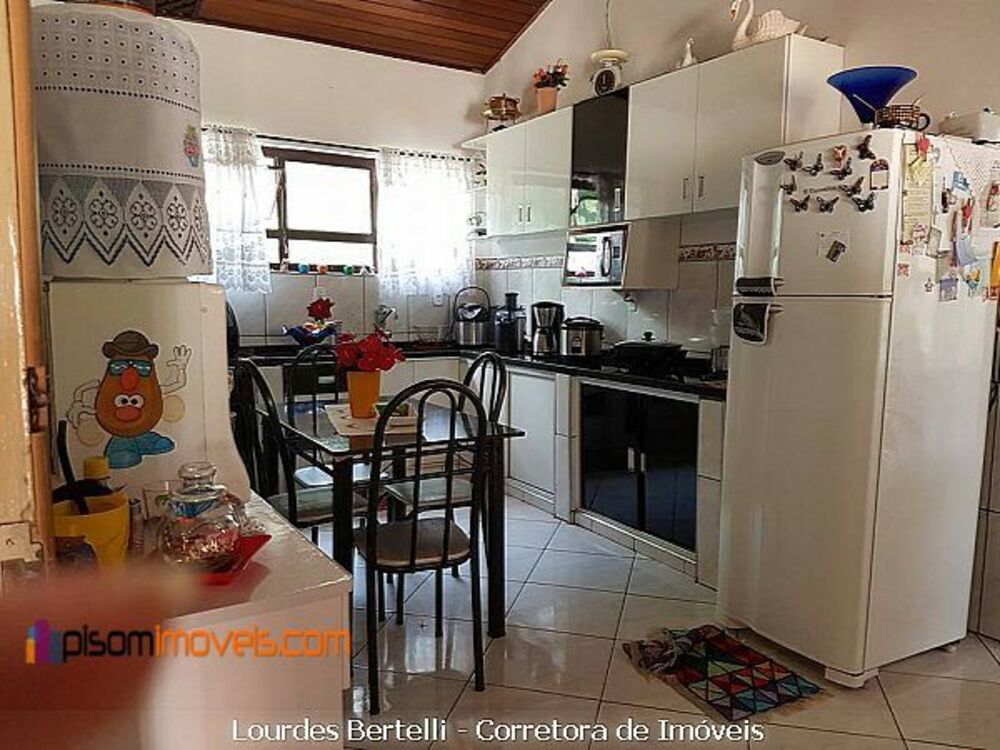 Chácara, 3 quartos, 5700 m² - Foto 1