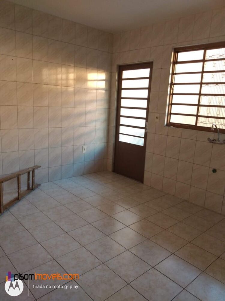 Casa à venda com 4 quartos, 127m² - Foto 11