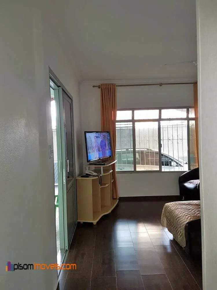 Casa, 3 quartos, 262 m² - Foto 1
