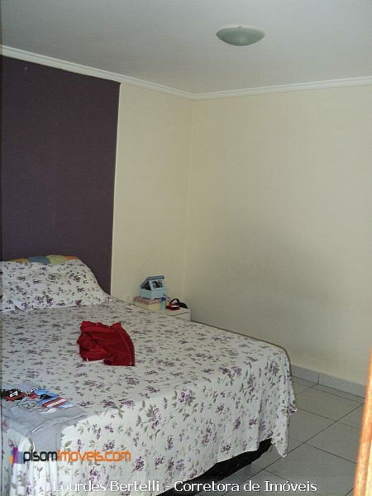 Casa à venda com 2 quartos, 187m² - Foto 4
