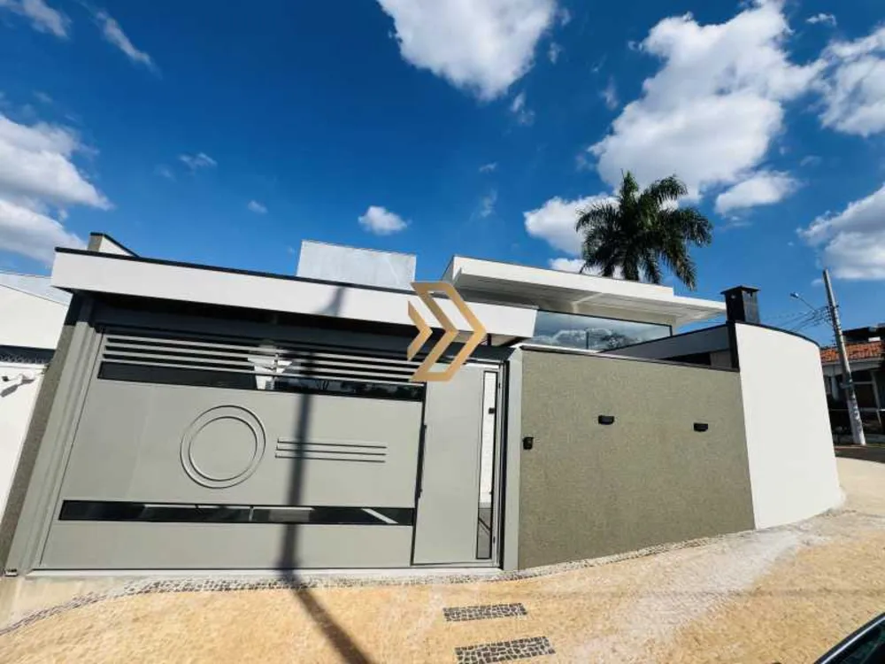 Casa, 3 quartos, 180 m² - Foto 1
