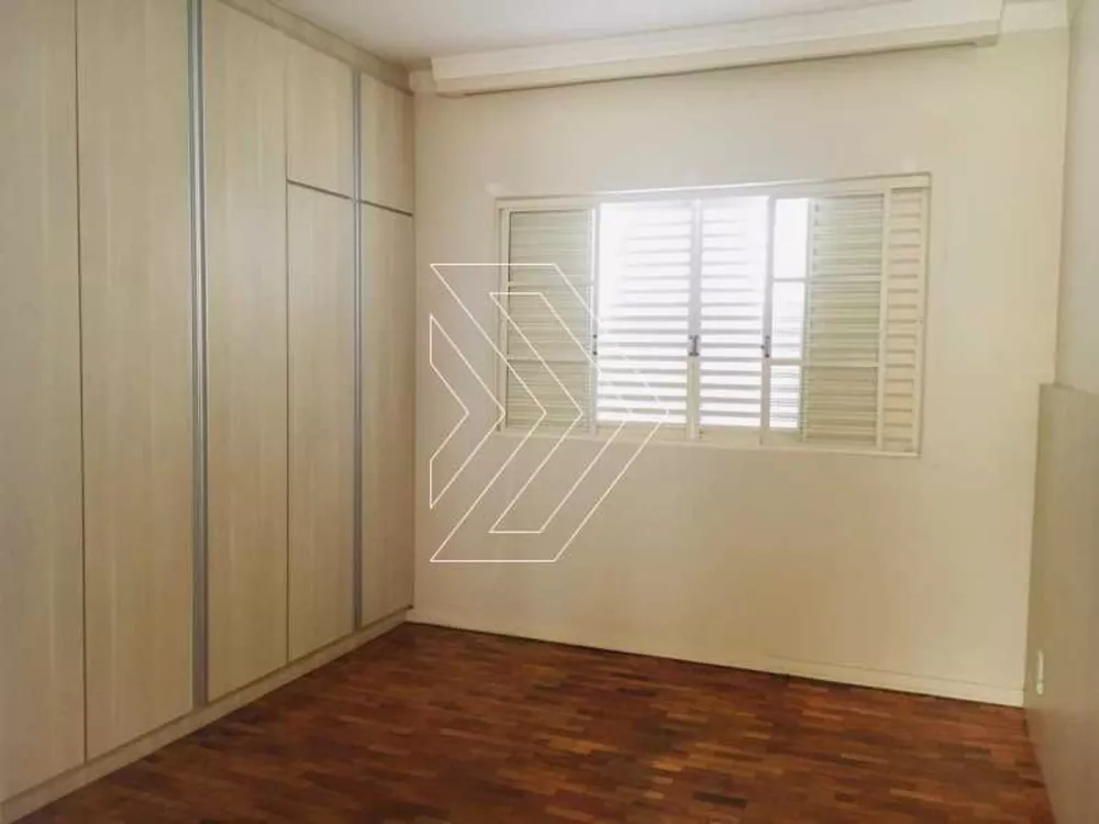 Casa, 3 quartos, 241 m² - Foto 2