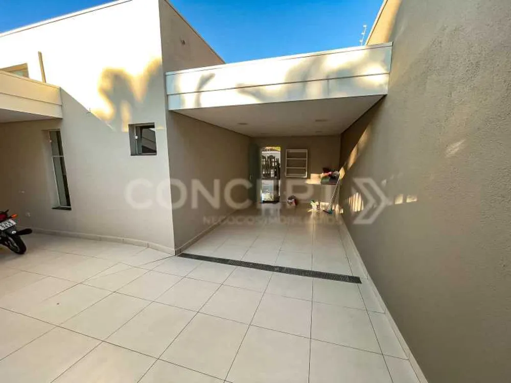 Casa, 3 quartos, 245 m² - Foto 2