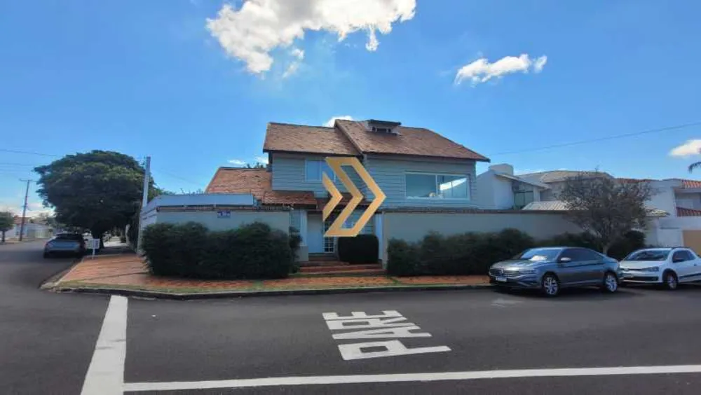 Casa, 3 quartos, 220 m² - Foto 1
