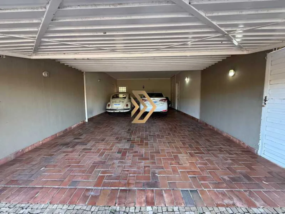 Casa, 3 quartos, 313 m² - Foto 1