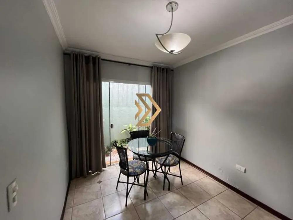 Casa, 6 quartos, 140 m² - Foto 2