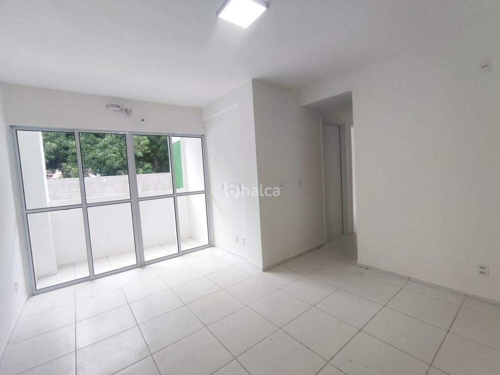 Apartamento à venda com 2 quartos, 58m² - Foto 2