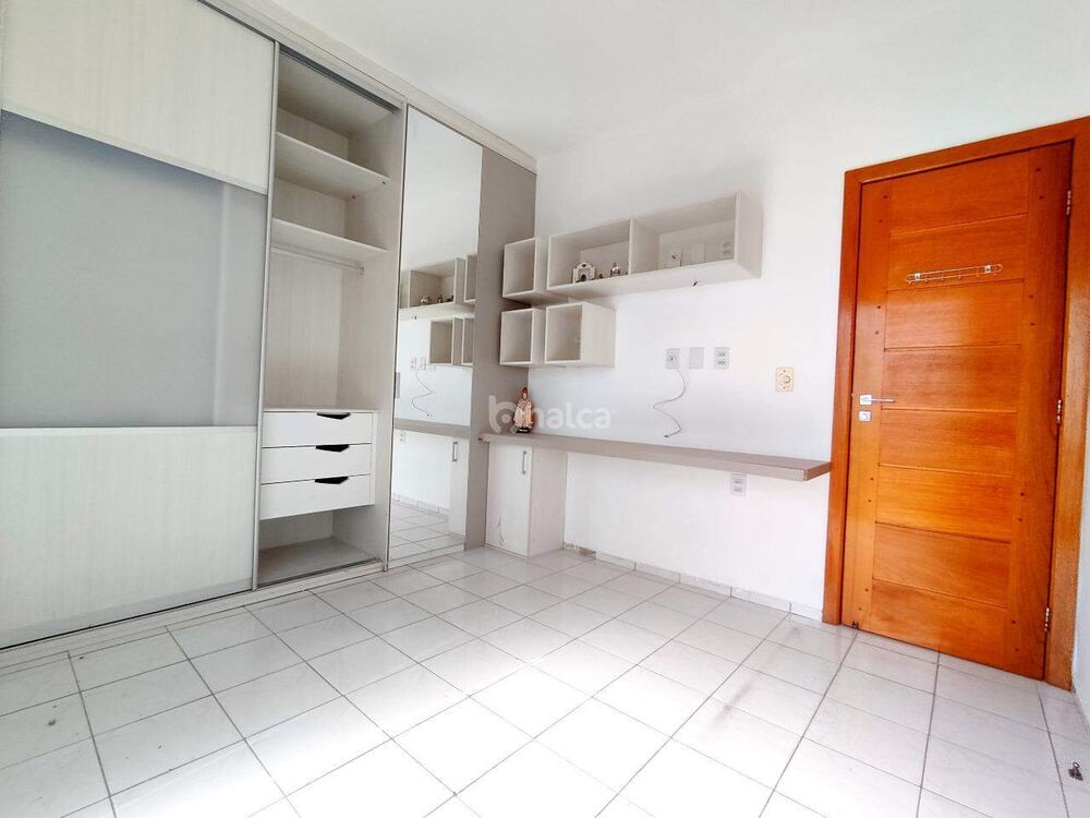 Apartamento à venda com 2 quartos, 110m² - Foto 3