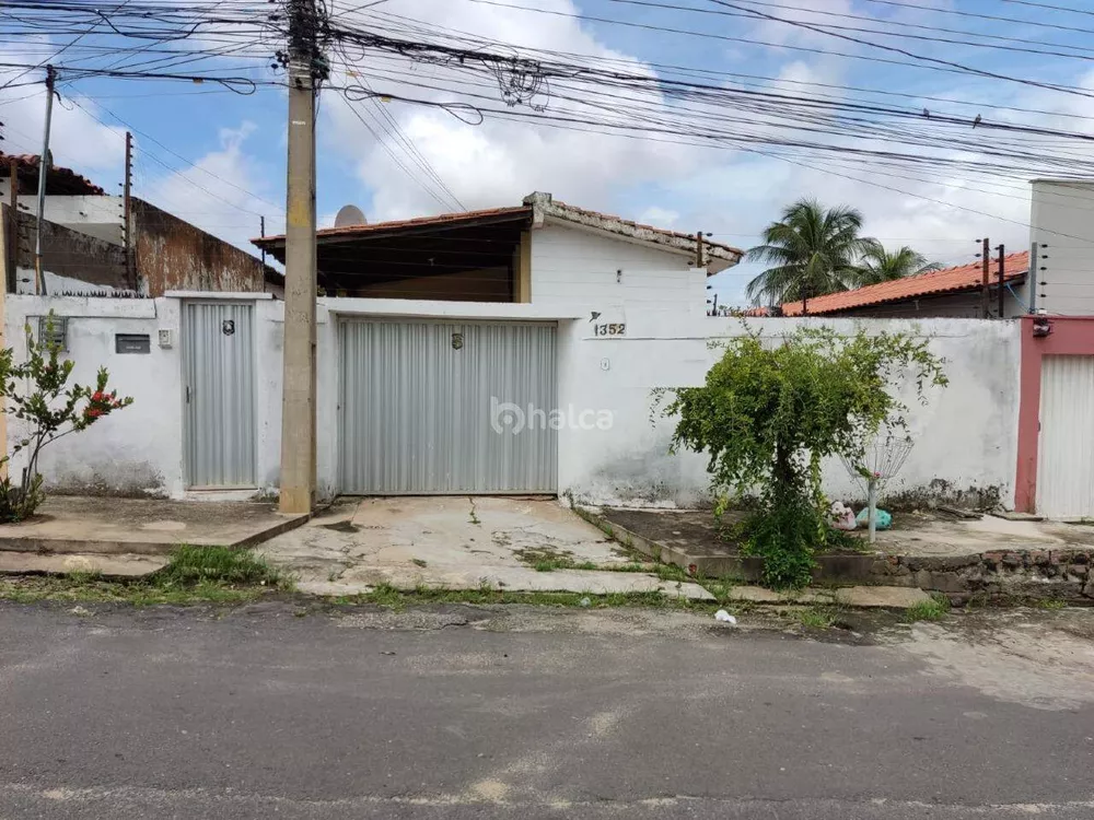 Casa à venda com 3 quartos, 175m² - Foto 1