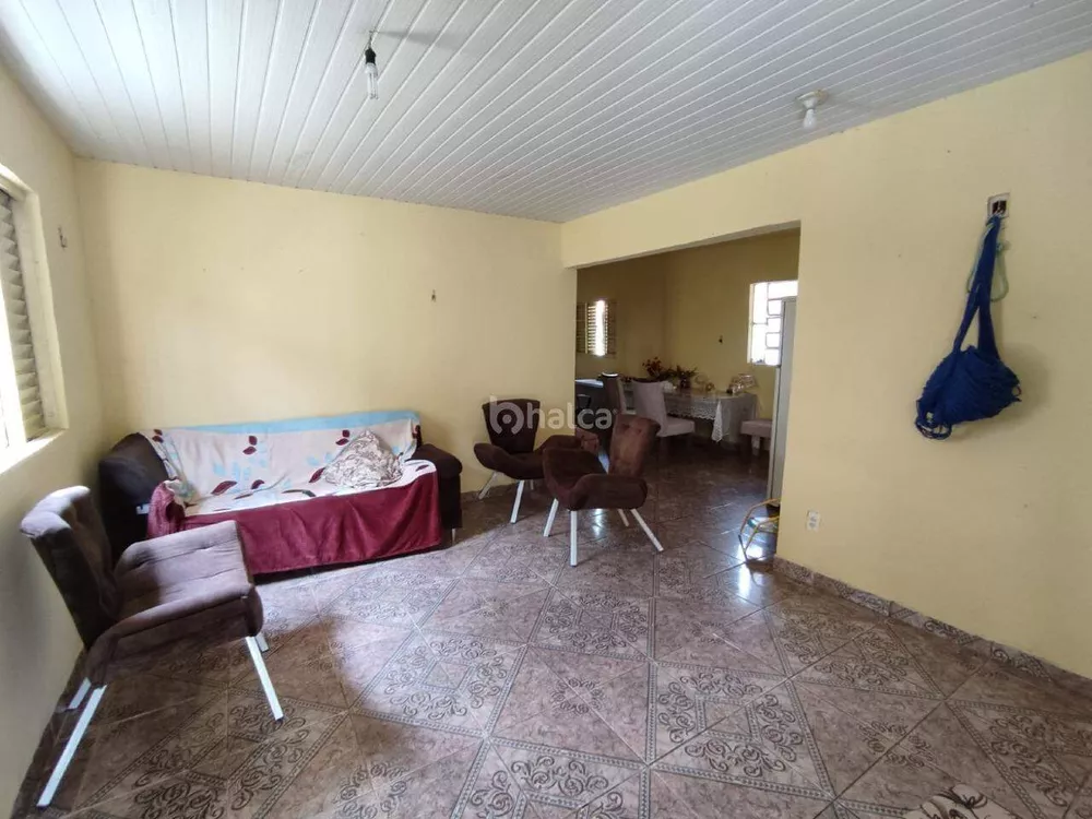 Casa à venda com 3 quartos, 175m² - Foto 2