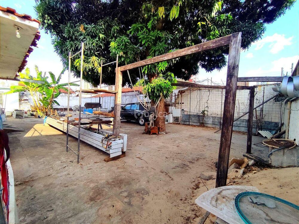 Prédio Inteiro para alugar com 10 quartos, 293m² - Foto 2