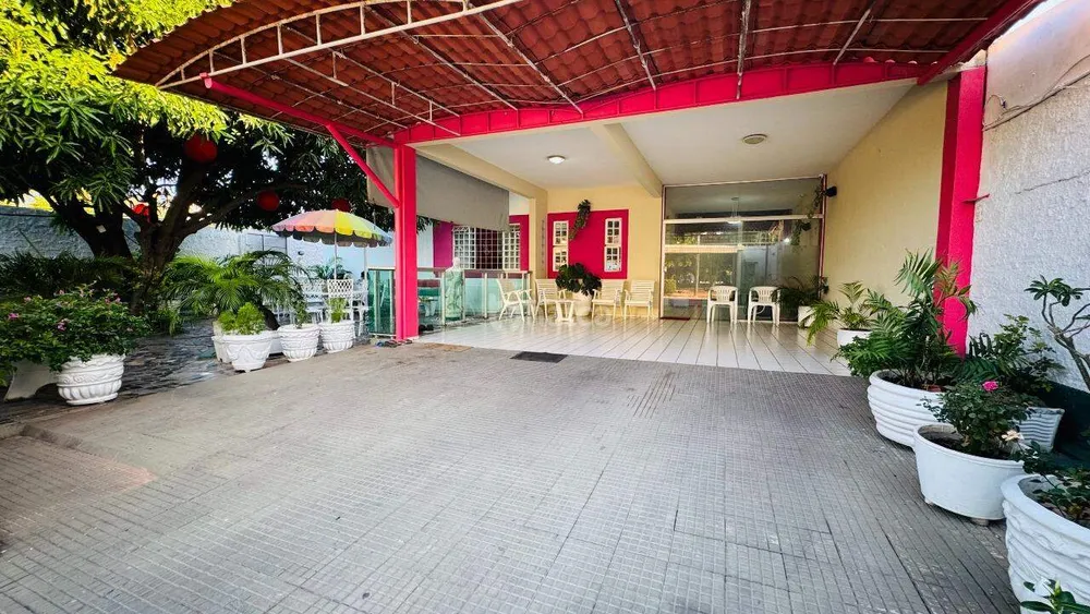 Casa, 4 quartos, 315 m² - Foto 2