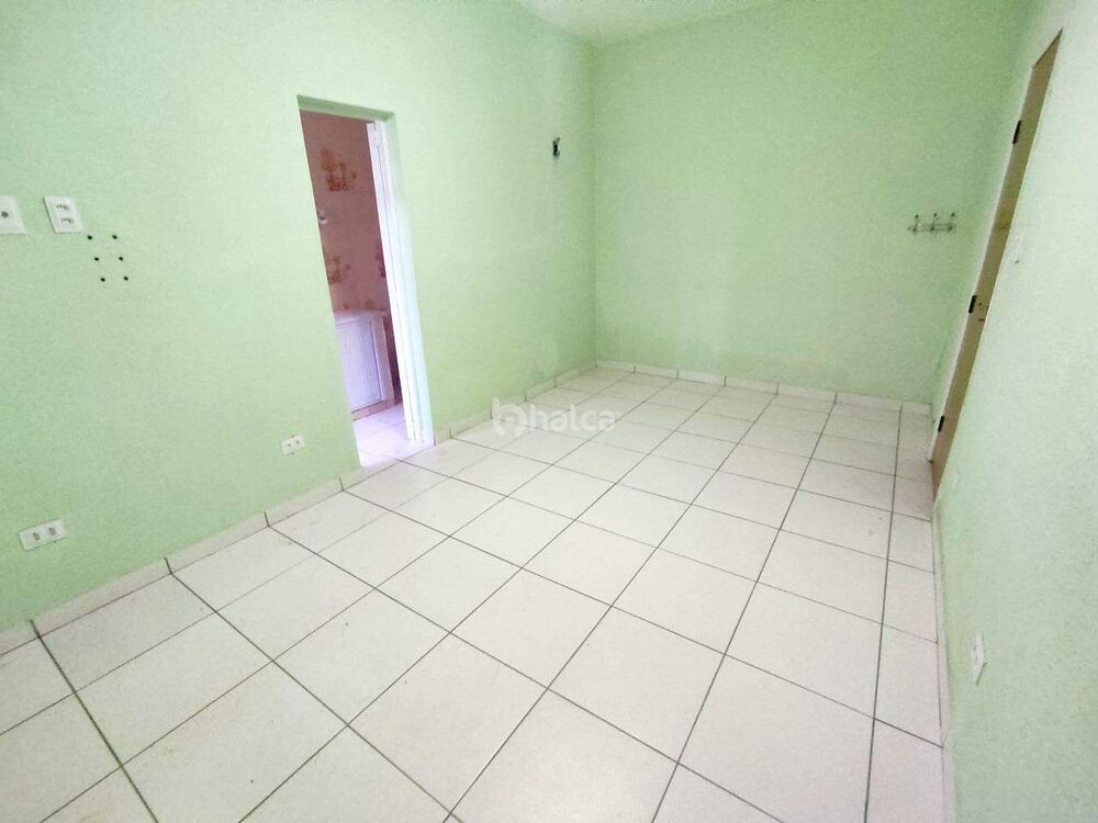 Casa para alugar com 3 quartos, 230m² - Foto 2