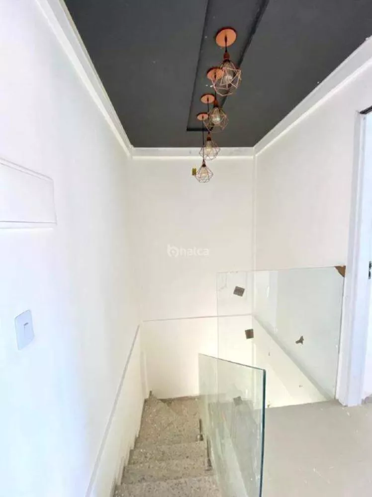 Casa à venda com 4 quartos, 130m² - Foto 3