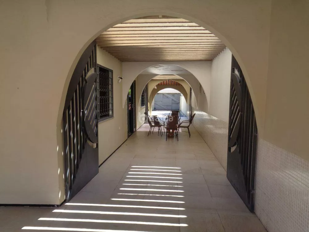 Casa, 4 quartos, 322 m² - Foto 3