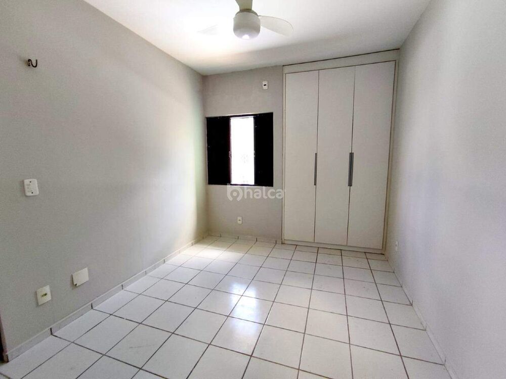 Apartamento à venda com 2 quartos, 73m² - Foto 2