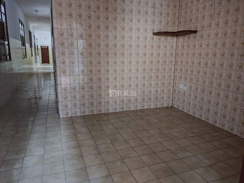 Casa à venda com 4 quartos, 135m² - Foto 2