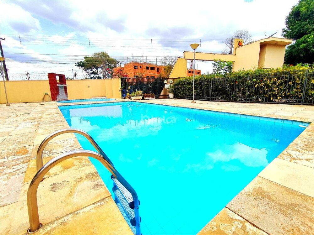 Casa de Condomínio à venda com 4 quartos, 237m² - Foto 4