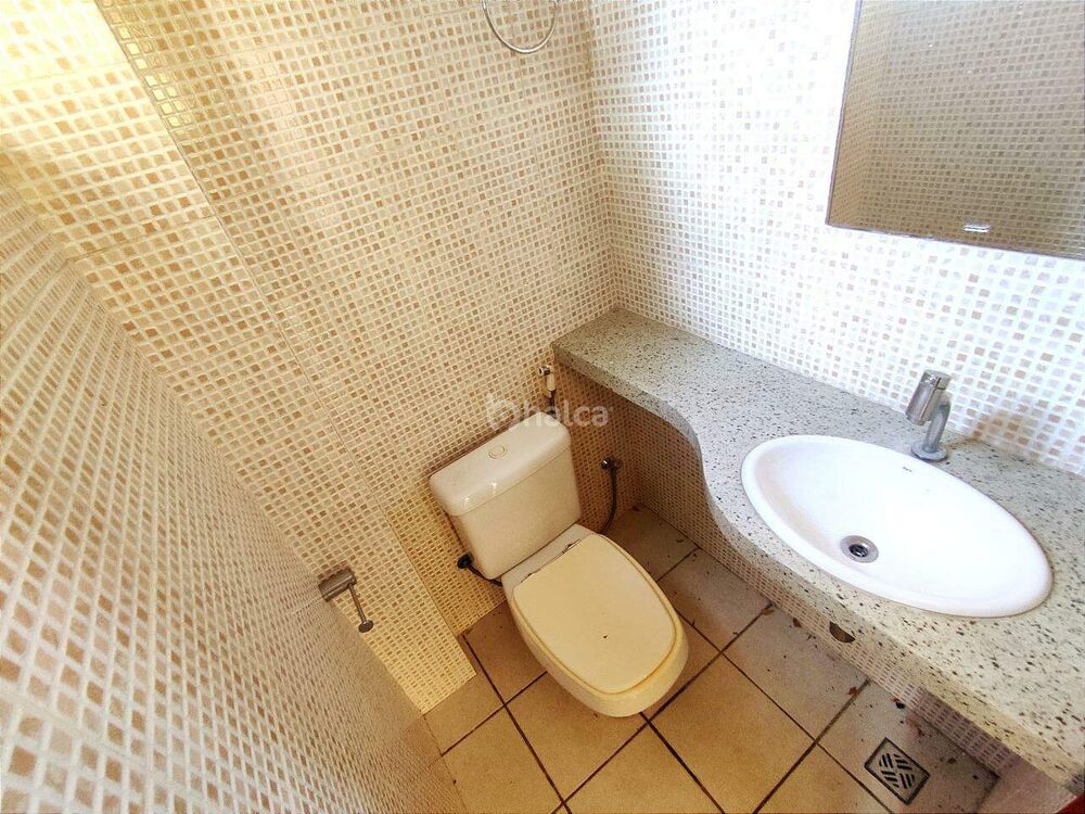 Casa de Condomínio à venda com 4 quartos, 237m² - Foto 3