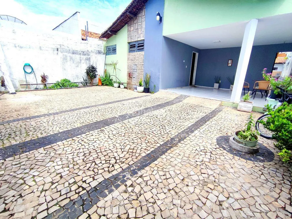 Casa, 1 quarto, 169 m² - Foto 1