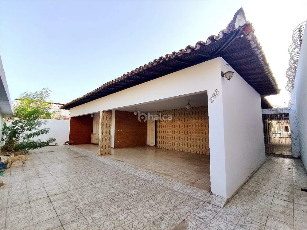 Casa, 4 quartos, 330 m² - Foto 2
