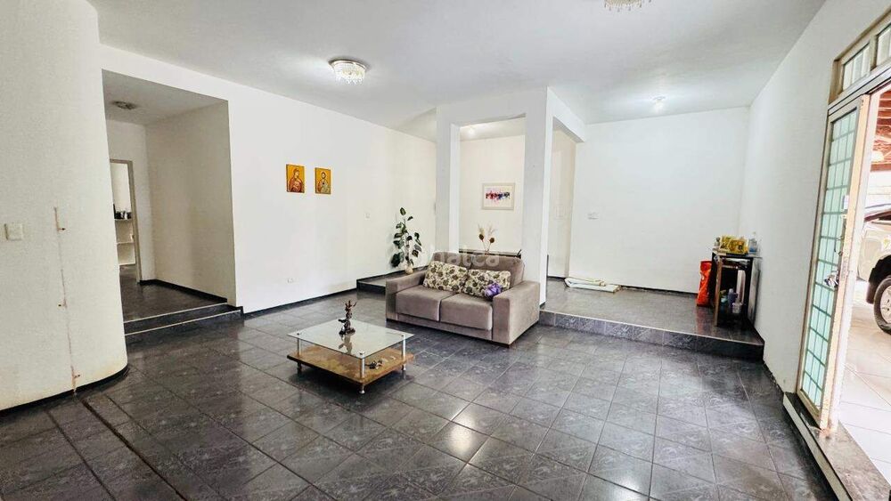 Casa à venda com 5 quartos, 400m² - Foto 2