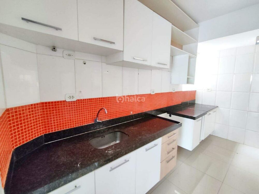 Apartamento à venda com 3 quartos, 78m² - Foto 2