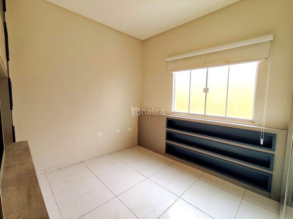 Casa à venda com 4 quartos, 142m² - Foto 3