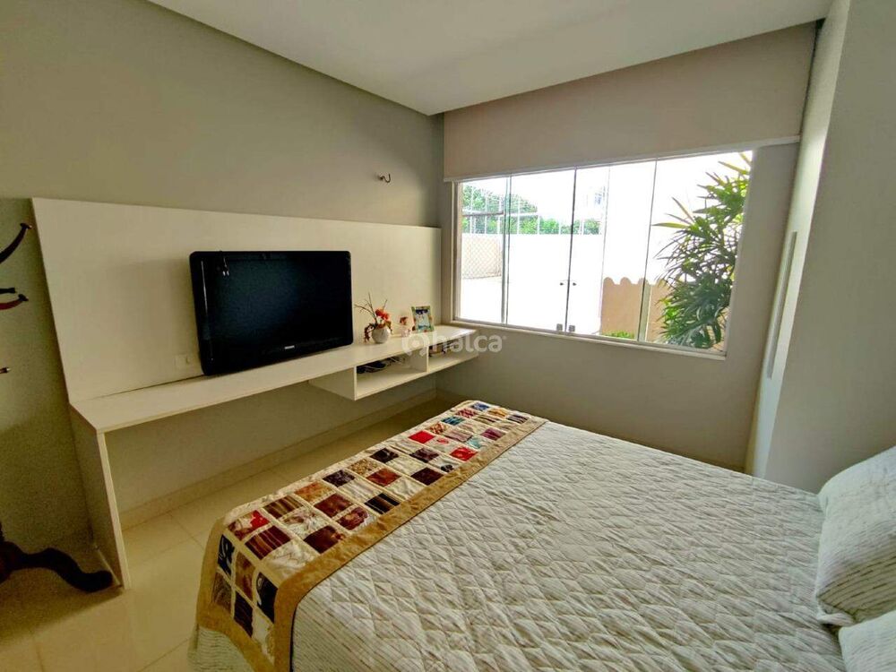 Casa à venda com 4 quartos, 365m² - Foto 6
