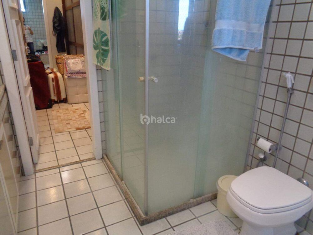 Apartamento à venda com 3 quartos, 239m² - Foto 11